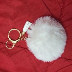 Bag charm white pompom w/ tassel